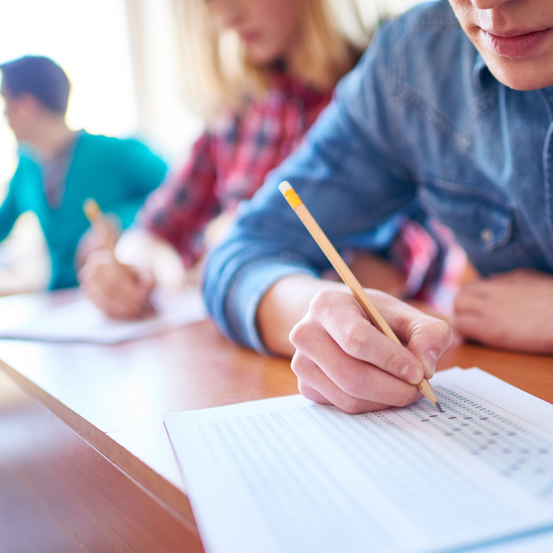 50 Research Topics For Law Students in June 2023: Read Now!